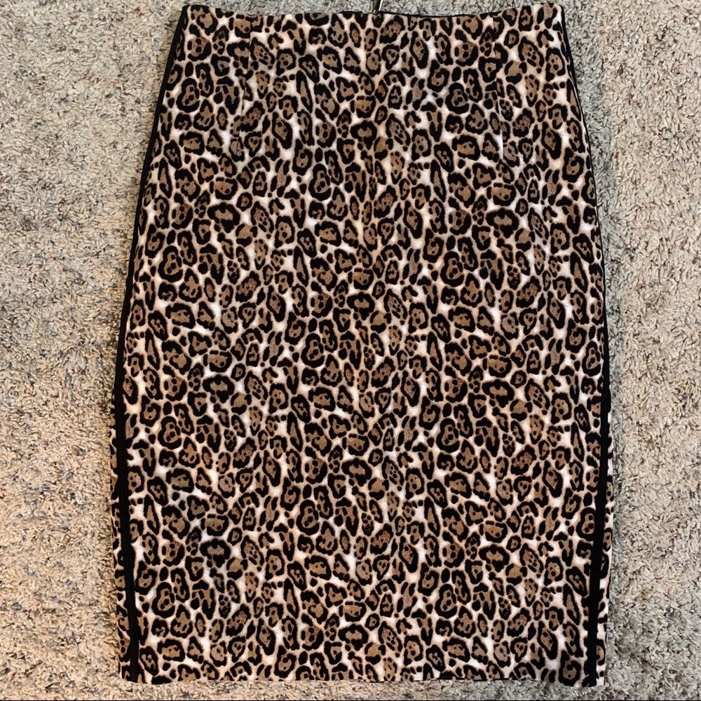 White House Black Market Leopard Print Skirt - Picture 1 of 9